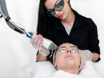 Comparing Med Spa Practitioners: Dermatologists Vs Aestheticians Med Spa Practitioners